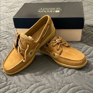 Sperry Tan Boat Shoes with Moccasin Construction